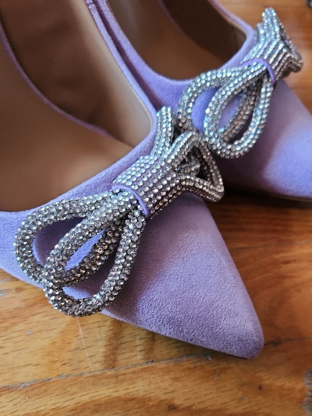 Lavender Pumps with Bow - Picture 5 of 8